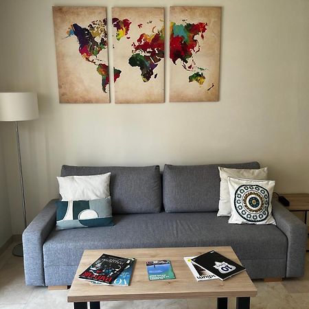 Precioso Y Tranquilo Apartamento Zona Alta Diagonal Barcelona Bagian luar foto