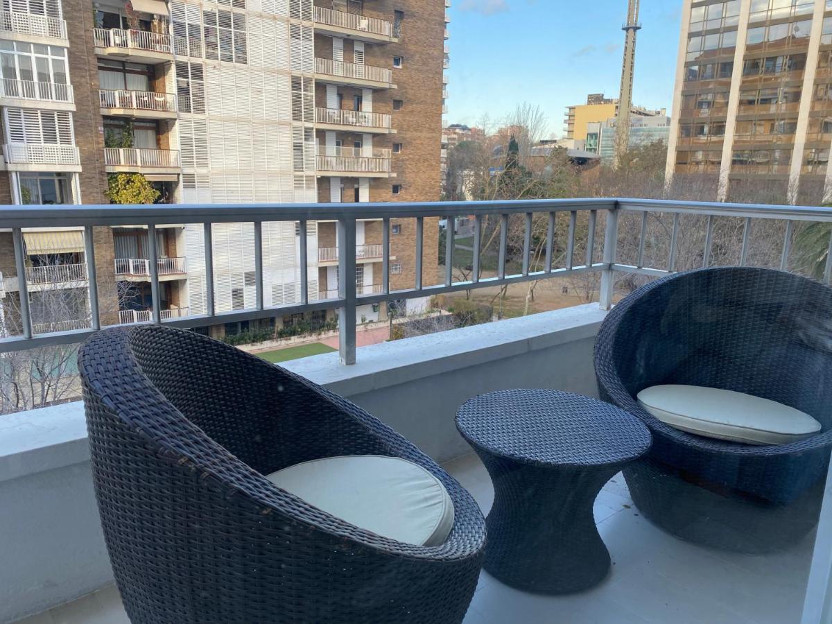 Precioso Y Tranquilo Apartamento Zona Alta Diagonal Barcelona Bagian luar foto